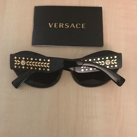 VERSACE SUNGLASSES NIB sunglasses for women Black cateye / gold + Versace case